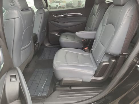 Used 2024 Buick Enclave Premium image 21