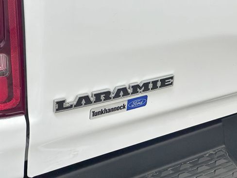 Used 2023 RAM 1500 Laramie AWD/4WD image 17