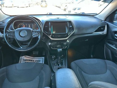 Used 2016 Jeep Cherokee Latitude w/ Cold Weather Group AWD/4WD image 22