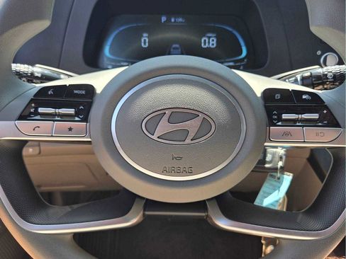 Used 2024 Hyundai Elantra SE FWD image 31