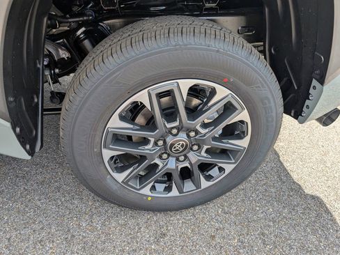 New 2026 Toyota Tundra Limited image 32