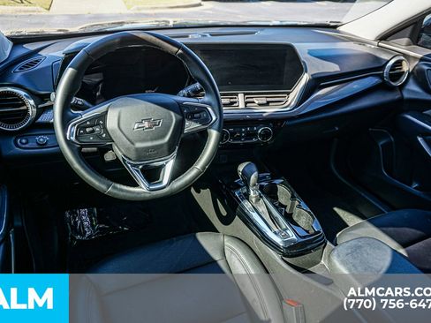 Used 2025 Chevrolet Trax ACTIV w/ Sunroof Package FWD image 30