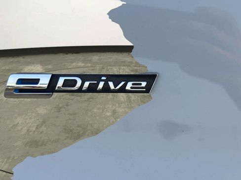 Used 2018 BMW 330e 330e iPerformance 4dr Sedan image 42