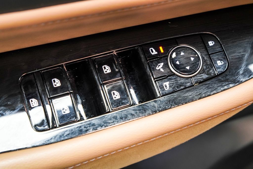 Used 2025 INFINITI QX80 Sensory AWD/4WD image 47