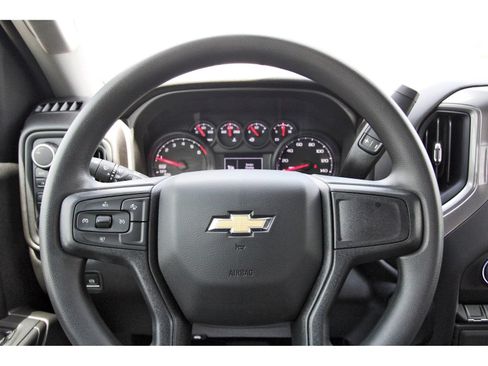 Used 2025 Chevrolet Silverado 1500 Custom AWD/4WD image 17