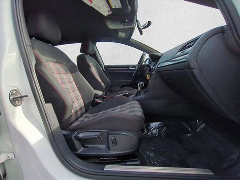 Used 2015 Volkswagen GTI S image 21