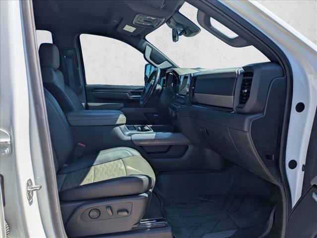 Used 2024 Chevrolet Silverado 2500 ZR2 w/ Technology Package AWD/4WD image 20