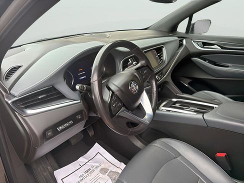 Used 2024 Buick Enclave Premium image 8