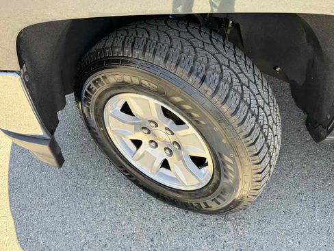 Used 2019 Chevrolet Silverado 1500 LT AWD/4WD image 35
