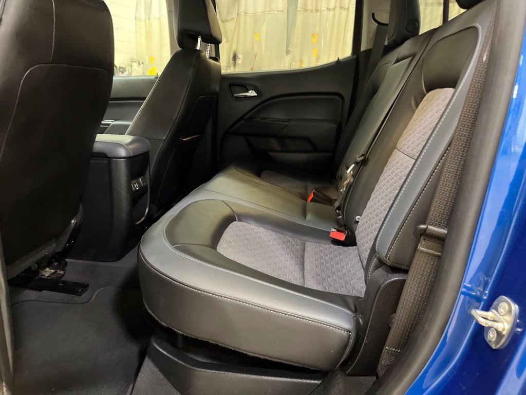 Used 2020 Chevrolet Colorado Z71 AWD/4WD image 23