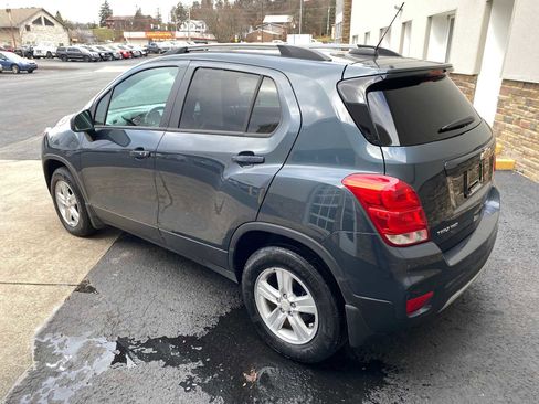 Used 2021 Chevrolet Trax LT w/ Driver Confidence Package image 3