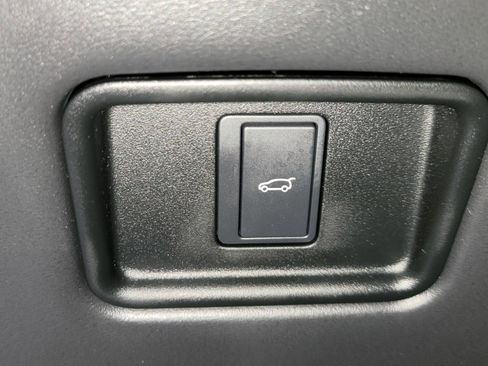 Used 2024 Land Rover Range Rover Sport SE AWD/4WD image 26