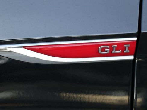 Used 2022 Volkswagen Jetta GLI Autobahn FWD image 9