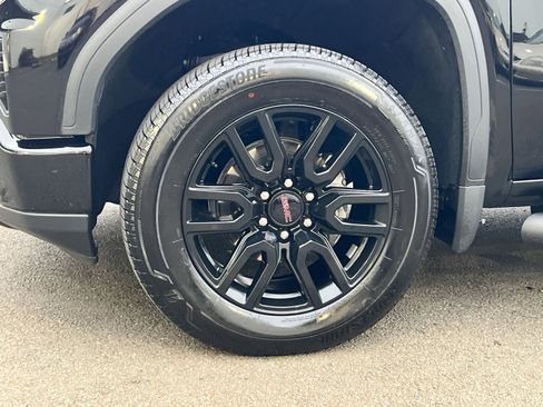 Used 2024 GMC Sierra 1500 Elevation image 11