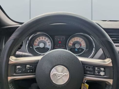 Used 2011 Ford Mustang GT Premium w/ Electronics Pkg RWD image 26