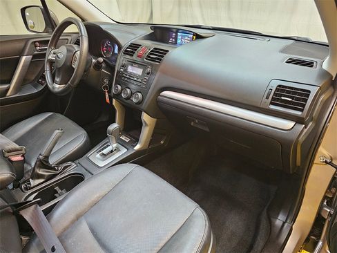 Used 2015 Subaru Forester 2.5i Limited image 12