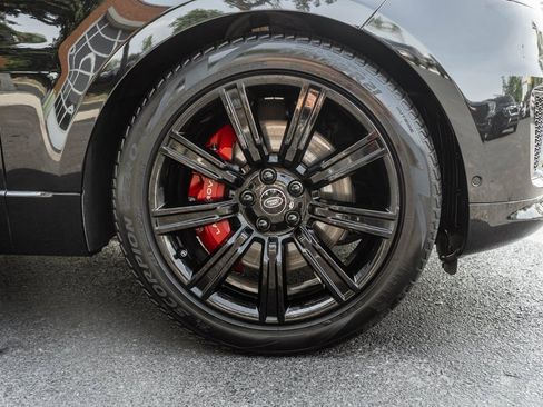 Used 2022 Land Rover Range Rover Sport HST image 4