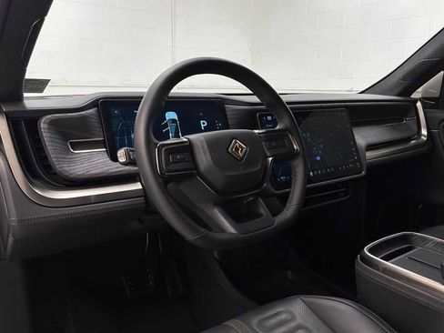 Used 2025 Rivian R1S Adventure image 10