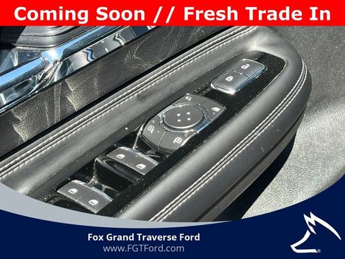 Used 2021 Lincoln Corsair AWD w/ Premium Package image 16
