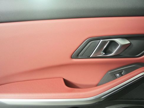 Used 2025 BMW 330i Sedan image 14