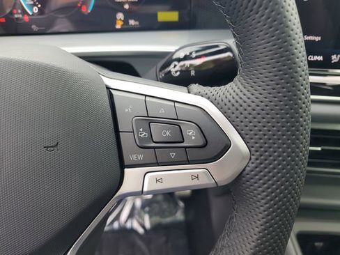New 2026 Volkswagen Tiguan SE R-Line FWD image 22