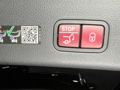 Certified 2026 Mercedes-Benz GLC 300 4MATIC image 17