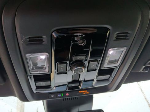 New 2026 GMC Yukon XL Denali w/ Sun & Power Step Package AWD/4WD image 22