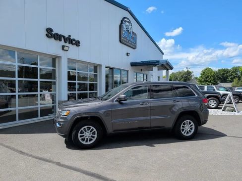 Used 2018 Jeep Grand Cherokee Laredo AWD/4WD image 1