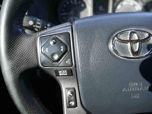 Used 2020 Toyota Tacoma TRD Off-Road w/ TRD Premium Off Road Package image 38