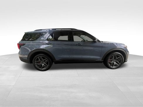 Used 2025 Ford Explorer ST w/ Sun And Sound Package AWD/4WD image 4