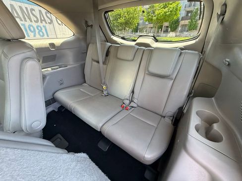 Used 2014 Toyota Highlander Limited FWD image 9