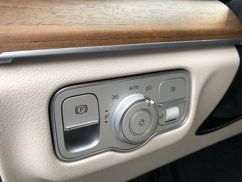 Certified 2022 Mercedes-Benz GLS 450 4MATIC image 13