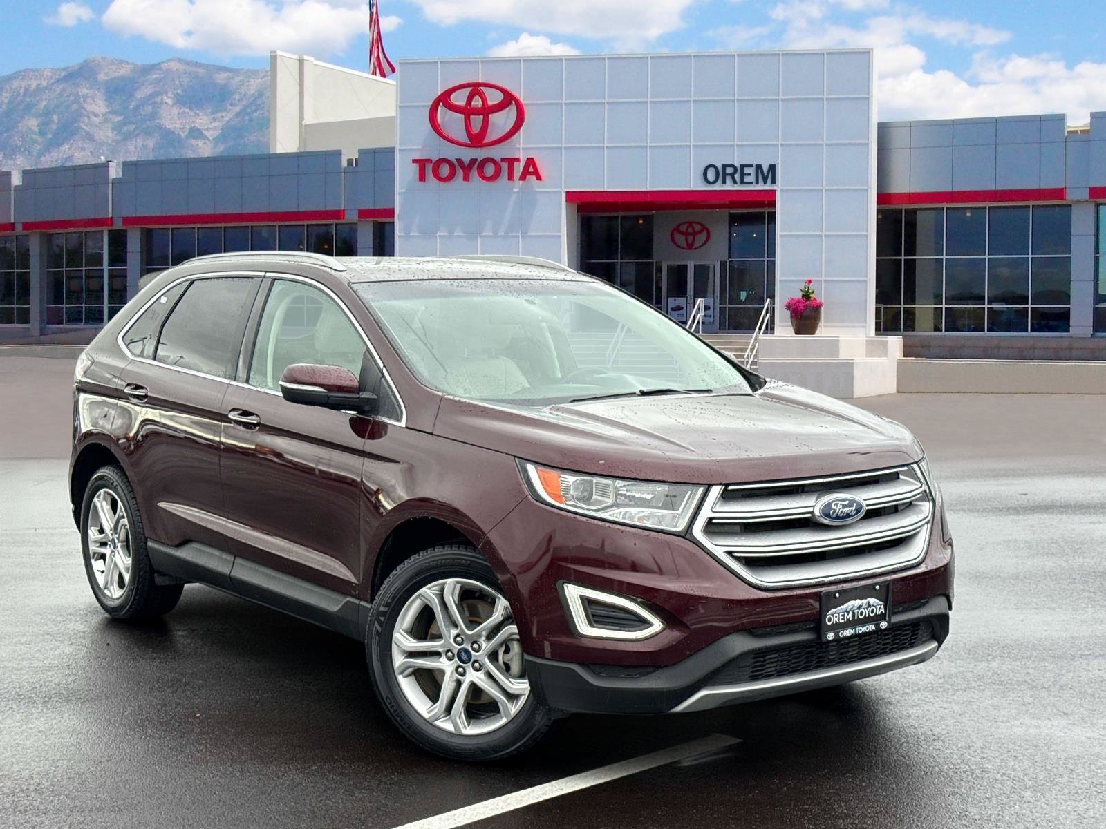 Used 2018 Ford Edge Titanium w/ Technology Package AWD/4WD image 1