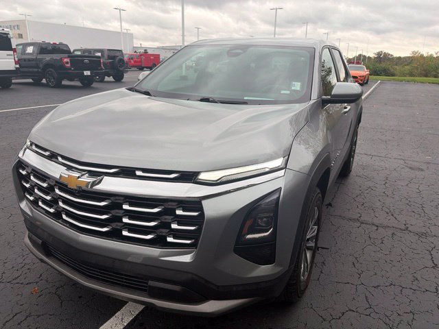 Used 2026 Chevrolet Equinox LT FWD image 5