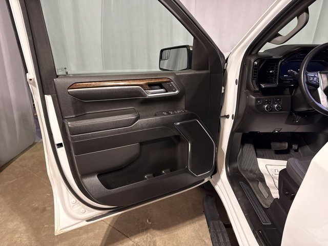 Used 2024 GMC Sierra 1500 SLE AWD/4WD image 2