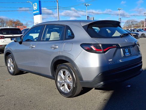 Used 2023 Honda HR-V LX image 6
