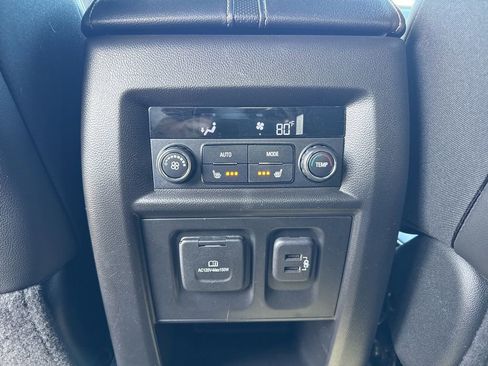 Used 2022 Chevrolet Traverse Premier w/ Redline Edition image 15