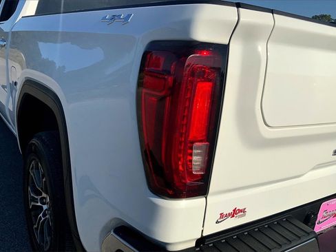 Used 2024 GMC Sierra 1500 SLT image 29