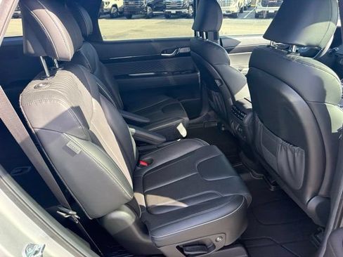Used 2024 Hyundai Palisade Calligraphy AWD/4WD image 7
