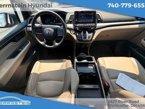 Used 2024 Honda Odyssey Touring image 10