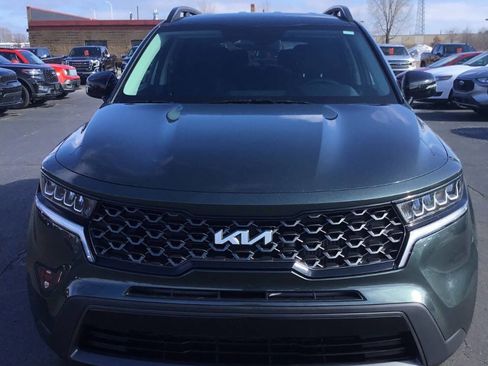 Used 2023 Kia Sorento LX image 8