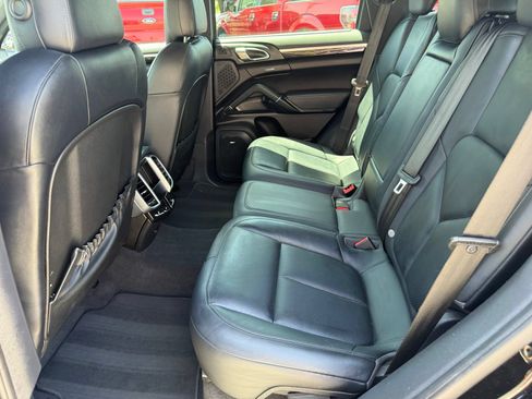 Used 2014 Porsche Cayenne AWD/4WD image 14