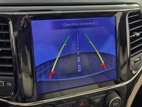 Used 2021 Jeep Grand Cherokee Limited image 21