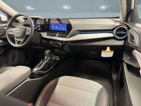 Used 2026 Chevrolet Trax LT w/ Driver Confidence Package FWD image 29