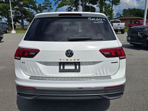 Used 2022 Volkswagen Tiguan SE AWD/4WD image 4