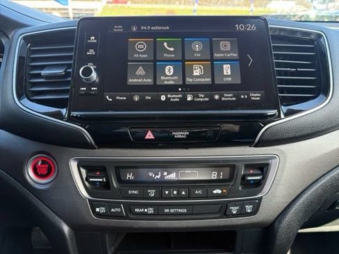 Used 2025 Honda Ridgeline Sport image 22