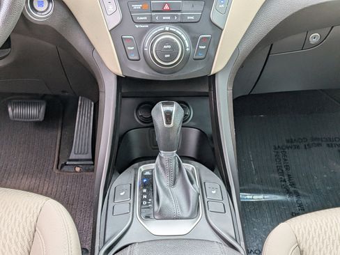 Used 2018 Hyundai Santa Fe Sport w/ 2.4L Value Package 02 FWD image 21