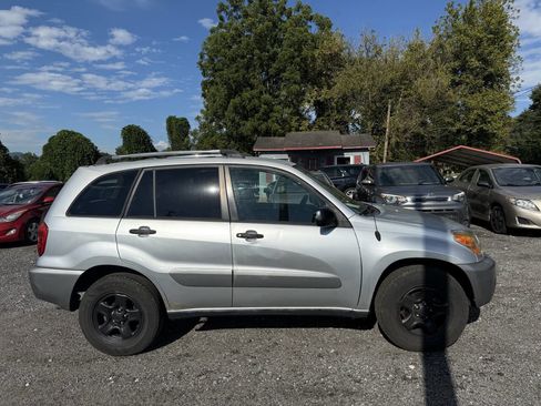Used 2005 Toyota RAV4 2WD image 7