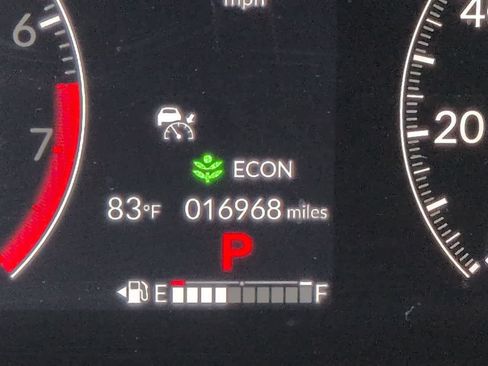 Used 2025 Honda Pilot EX-L image 25