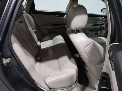 Used 2010 Chevrolet Impala LT w/ Luxury Edition Package image 20